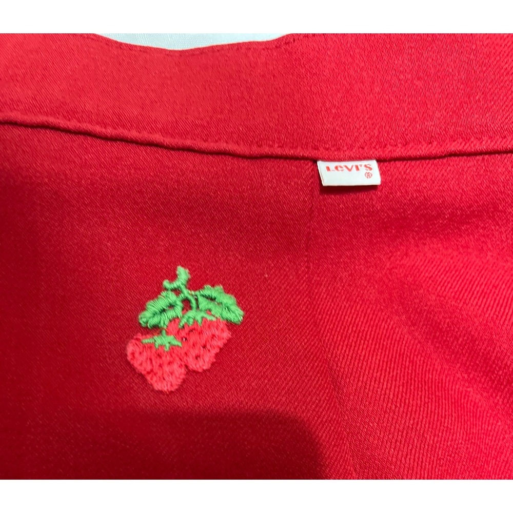 Vintage Levis Red High Waisted Wide Leg Strawberry Embroidered Size 6 Pants - Picture 8 of 11